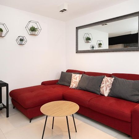 Apartment Tula Шибеник Экстерьер фото