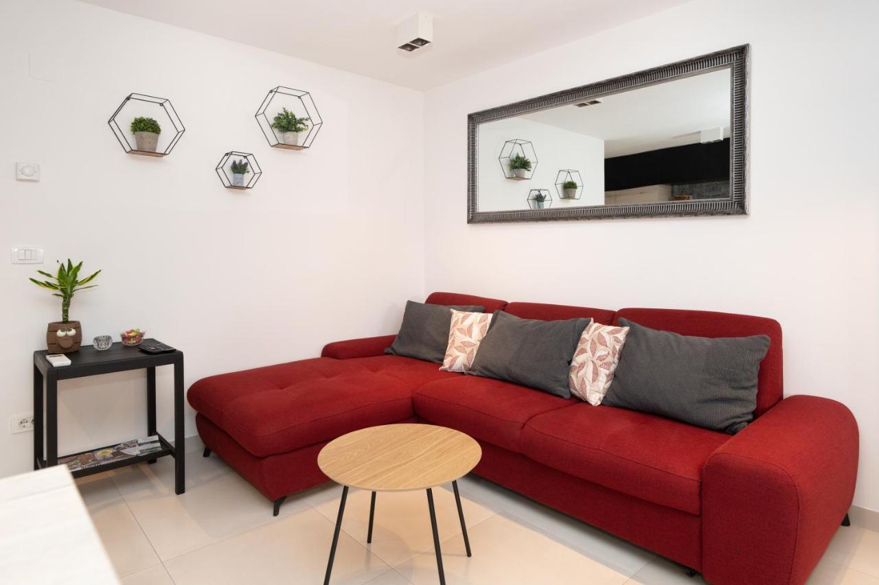Apartment Tula Шибеник Экстерьер фото